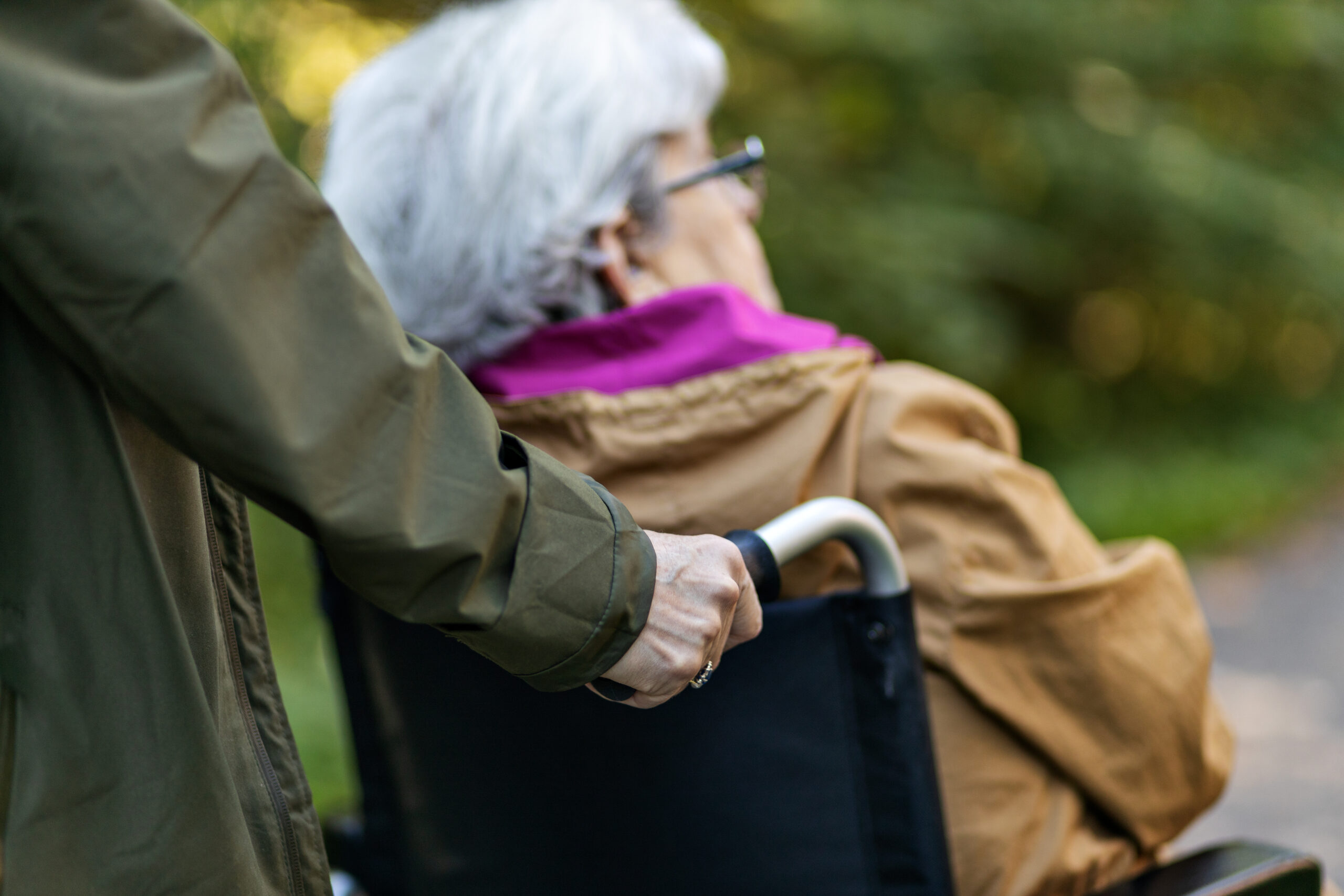 Minua hävettää hoitaessani ihmisiä